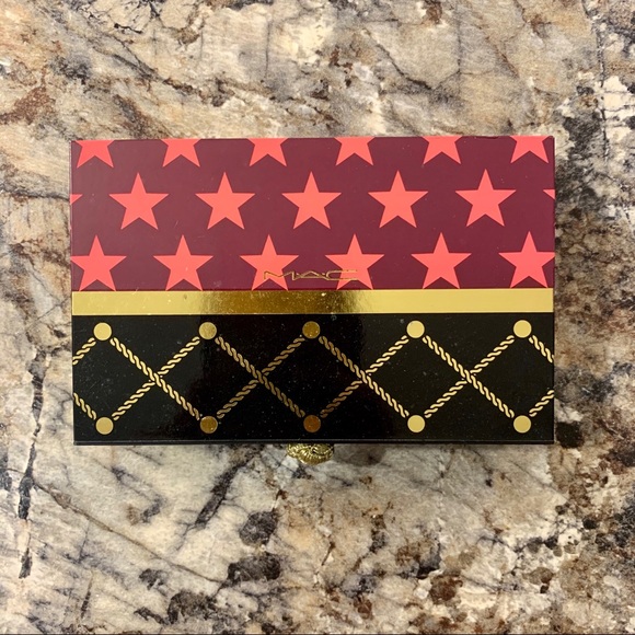 MAC Nutcracker Sweet Red Lipstick Kit - Picture 3 of 5